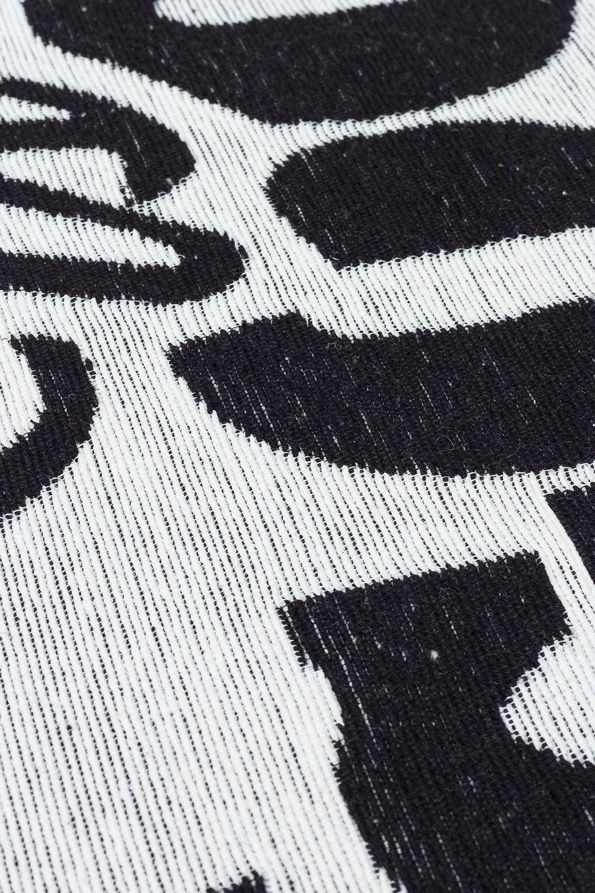 #Turkish_Carpets_Rugs# #Modern_Carpets# #Abrash_Carpets#Anti - Slippery Washable Kilims With Recycled Cotton Arn 01 White Black