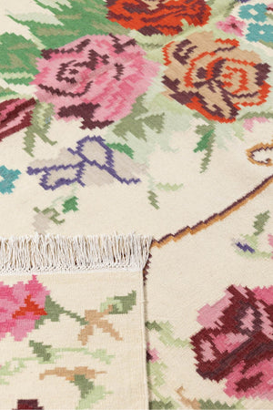 #Turkish_Carpets_Rugs# #Modern_Carpets# #Abrash_Carpets#Floral-Kilim-34-White-001-170X240
