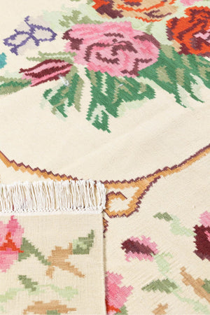 #Turkish_Carpets_Rugs# #Modern_Carpets# #Abrash_Carpets#Floral-Kilim-34-White-002-170X240