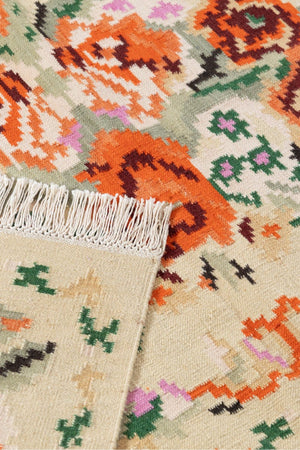 #Turkish_Carpets_Rugs# #Modern_Carpets# #Abrash_Carpets#Floral-Kilim-44-002-White-90X150