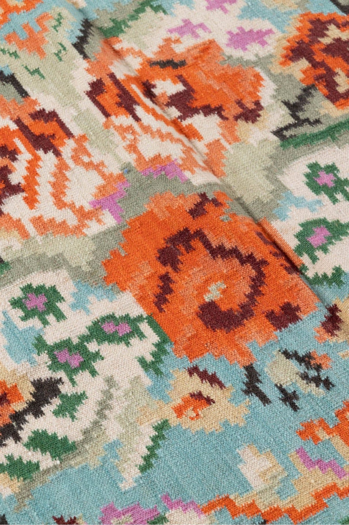 #Turkish_Carpets_Rugs# #Modern_Carpets# #Abrash_Carpets#Floral-Kilim-7242-Turquoise-90X150