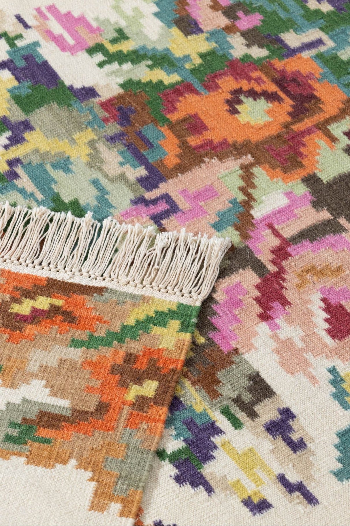 #Turkish_Carpets_Rugs# #Modern_Carpets# #Abrash_Carpets#Floral-Kilim-7244-002-White-80X300