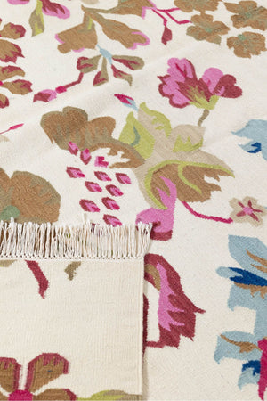 #Turkish_Carpets_Rugs# #Modern_Carpets# #Abrash_Carpets#Floral-Kilim-7245-White-170X240