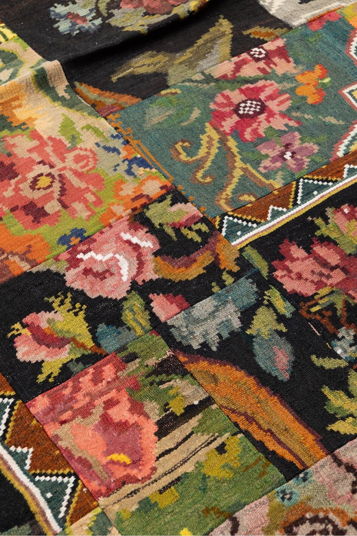#Turkish_Carpets_Rugs# #Modern_Carpets# #Abrash_Carpets#Mp135-205X295