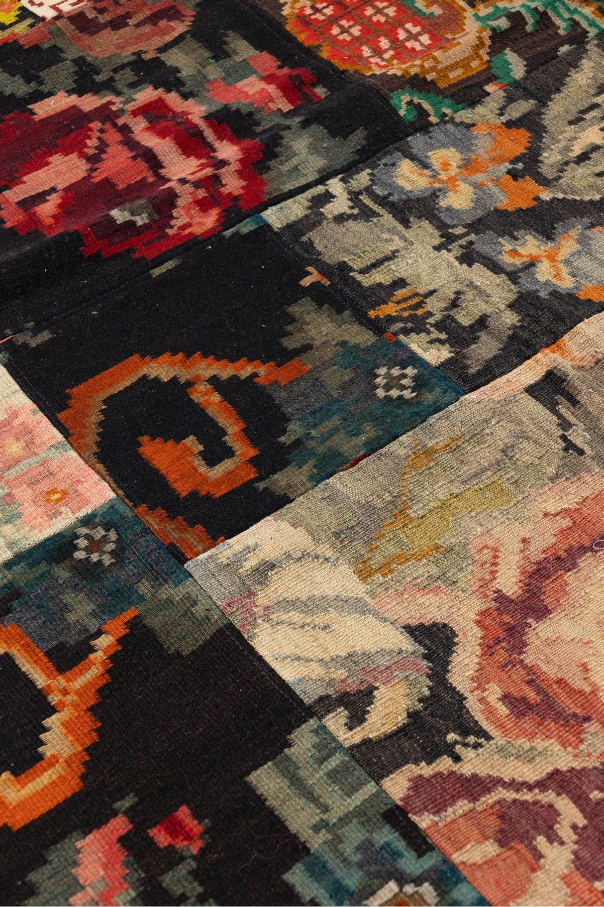 #Turkish_Carpets_Rugs# #Modern_Carpets# #Abrash_Carpets#Mp149-173X230