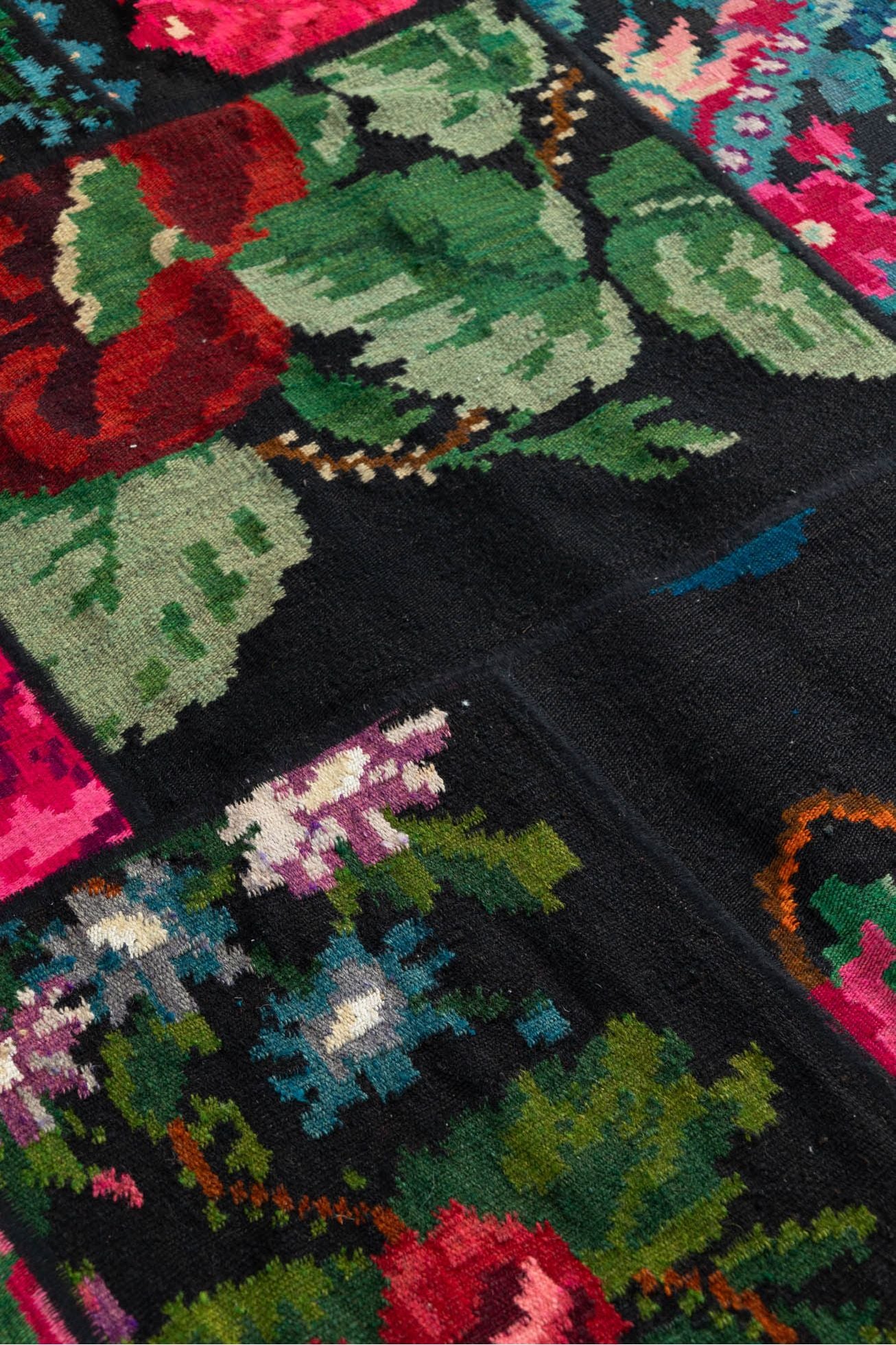 #Turkish_Carpets_Rugs# #Modern_Carpets# #Abrash_Carpets#Qatar203-202X302