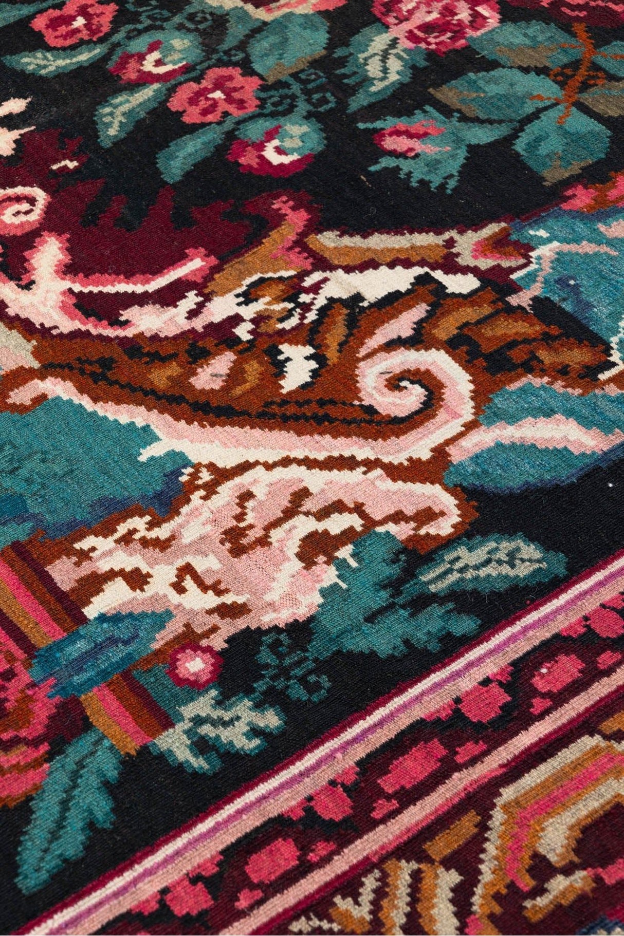 #Turkish_Carpets_Rugs# #Modern_Carpets# #Abrash_Carpets#Qatar42-209X354