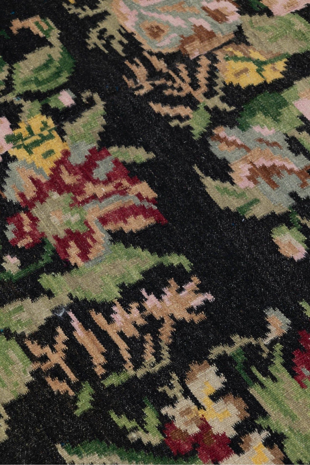 #Turkish_Carpets_Rugs# #Modern_Carpets# #Abrash_Carpets#Qatar69-143X200