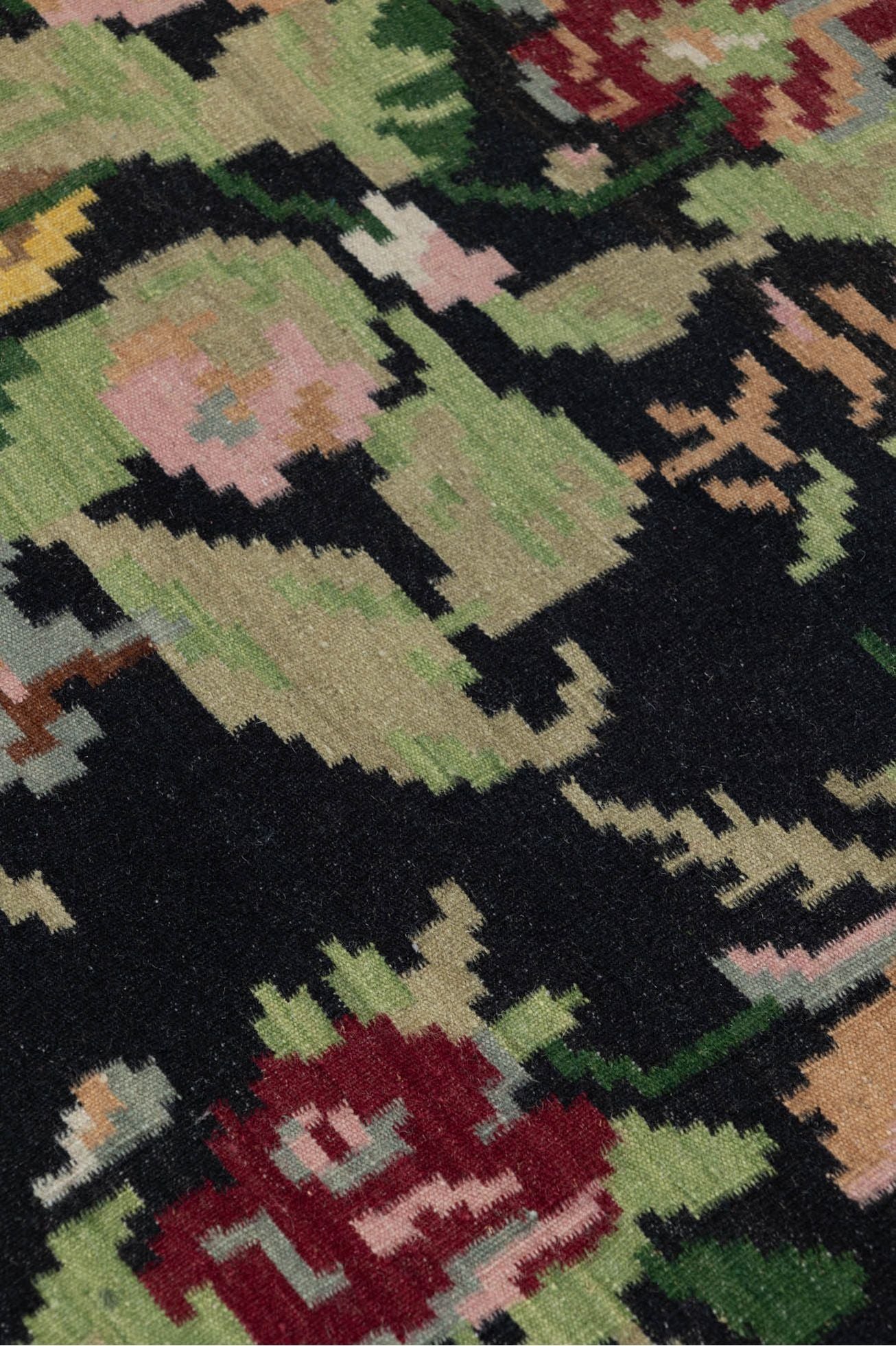 #Turkish_Carpets_Rugs# #Modern_Carpets# #Abrash_Carpets#Qatar77-205X302
