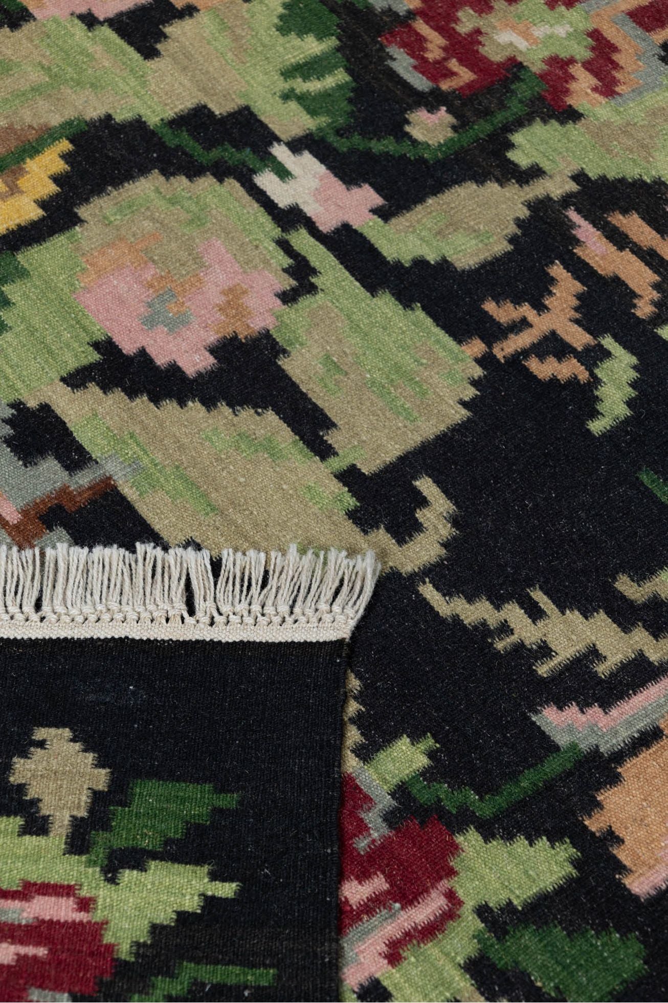 #Turkish_Carpets_Rugs# #Modern_Carpets# #Abrash_Carpets#Qatar77-205X302