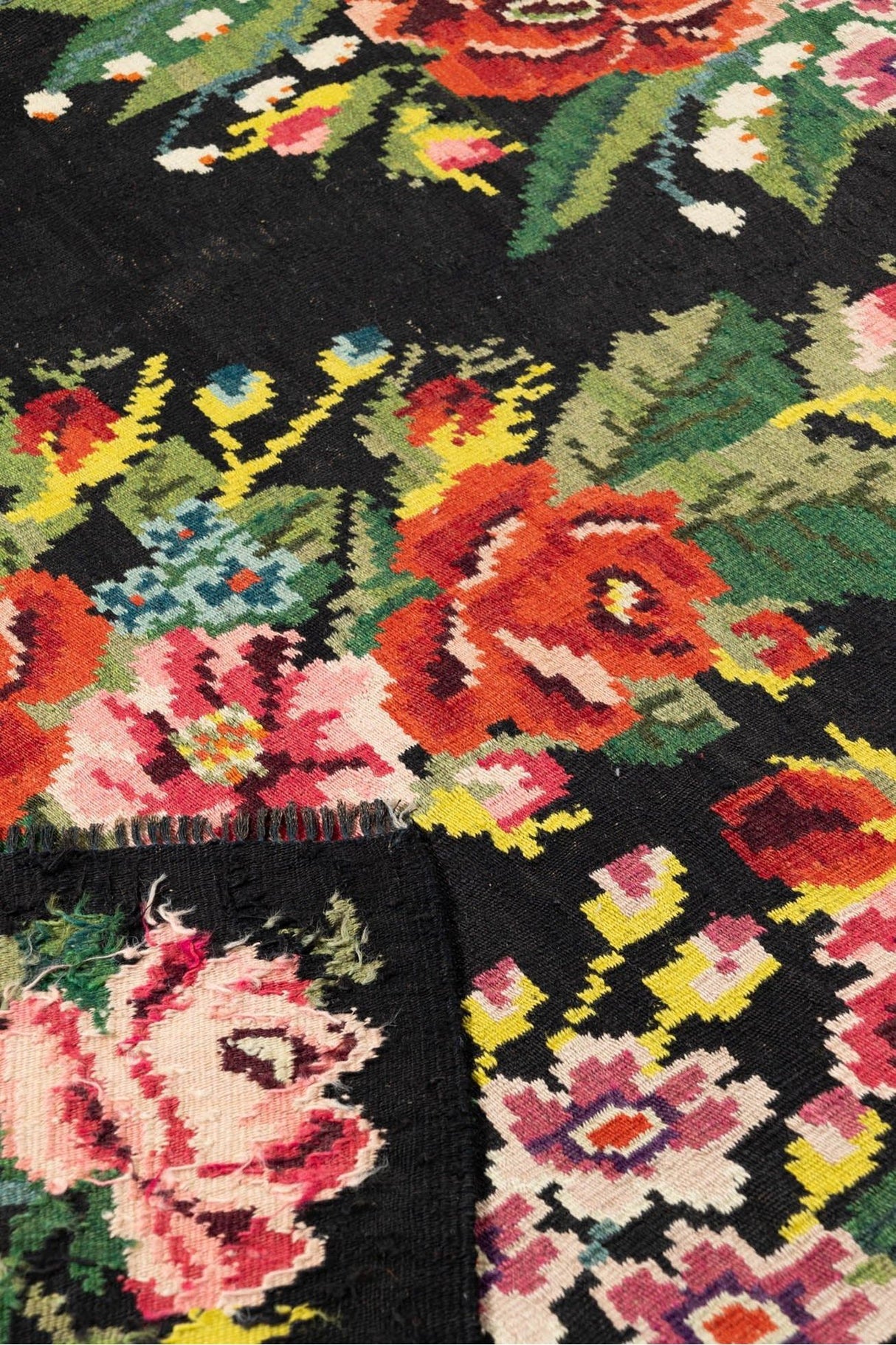 #Turkish_Carpets_Rugs# #Modern_Carpets# #Abrash_Carpets#Qatar8-230X383