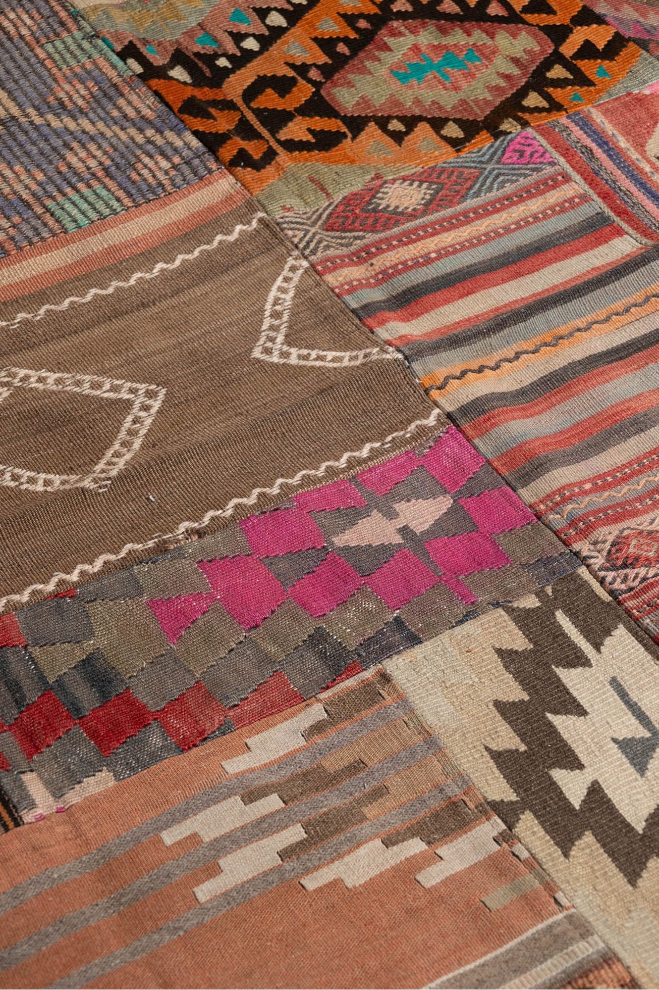 #Turkish_Carpets_Rugs# #Modern_Carpets# #Abrash_Carpets#Sr33-205X153